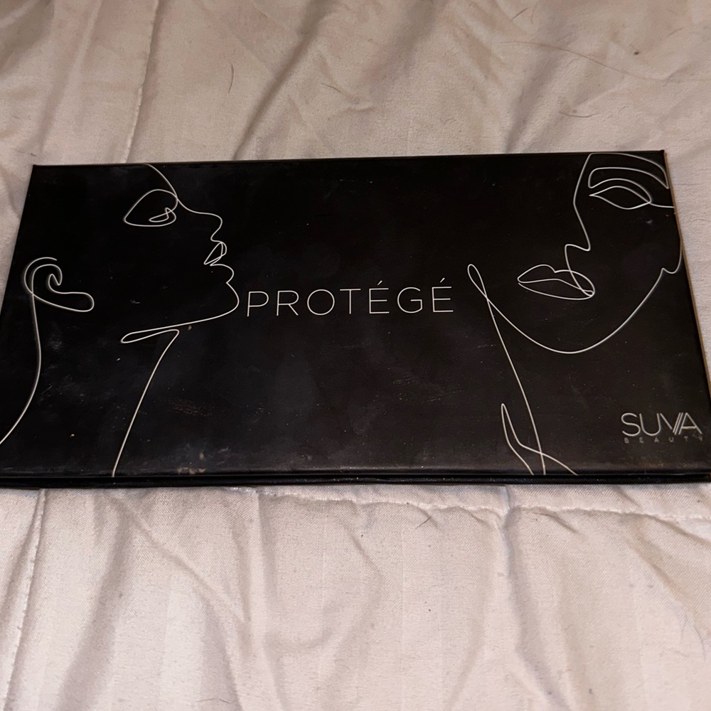 SUVA Beauty Eyeshadow Palette & Highlighter
